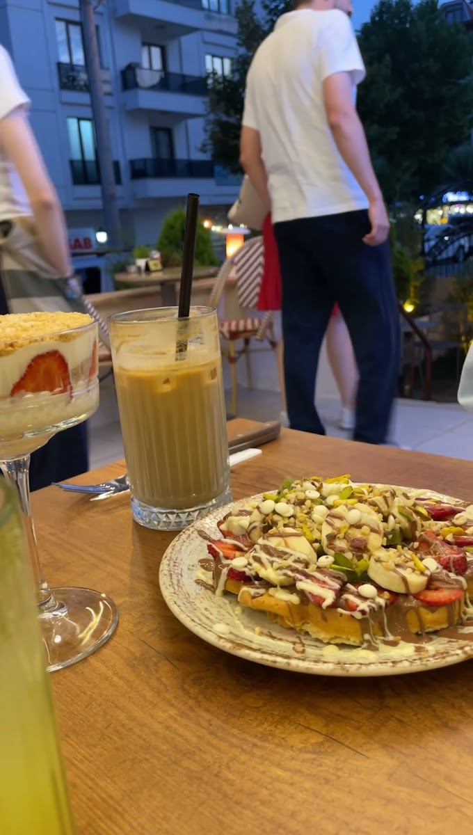 Adagan Kahve ve Çikolata — fotoğraf 3