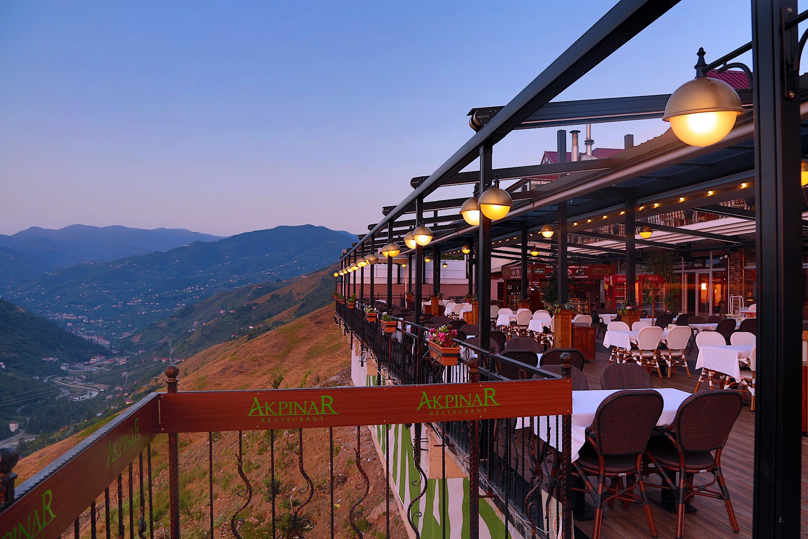 Akpınar Restaurant Akçaabat Köfte — fotoğraf 10