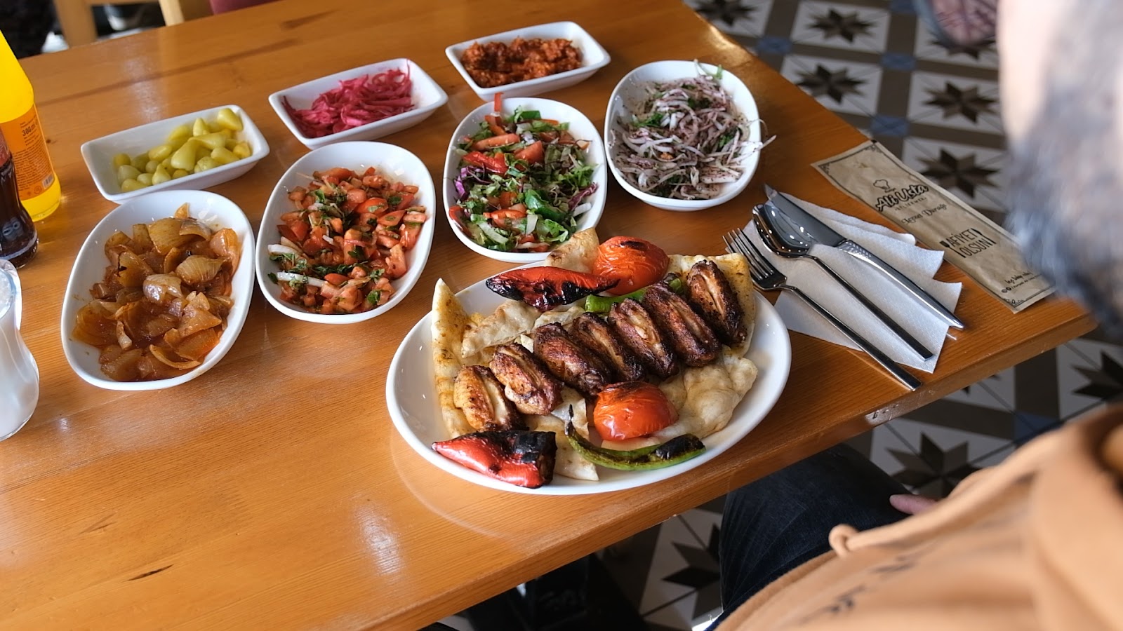 ALİ USTA ETLİEKMEK & KEBAP — fotoğraf 5