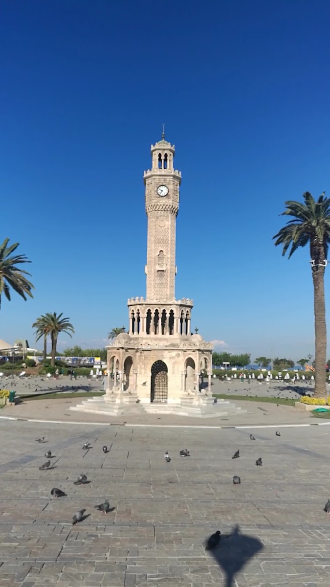 Atatürk Konak Meydanı — fotoğraf 4