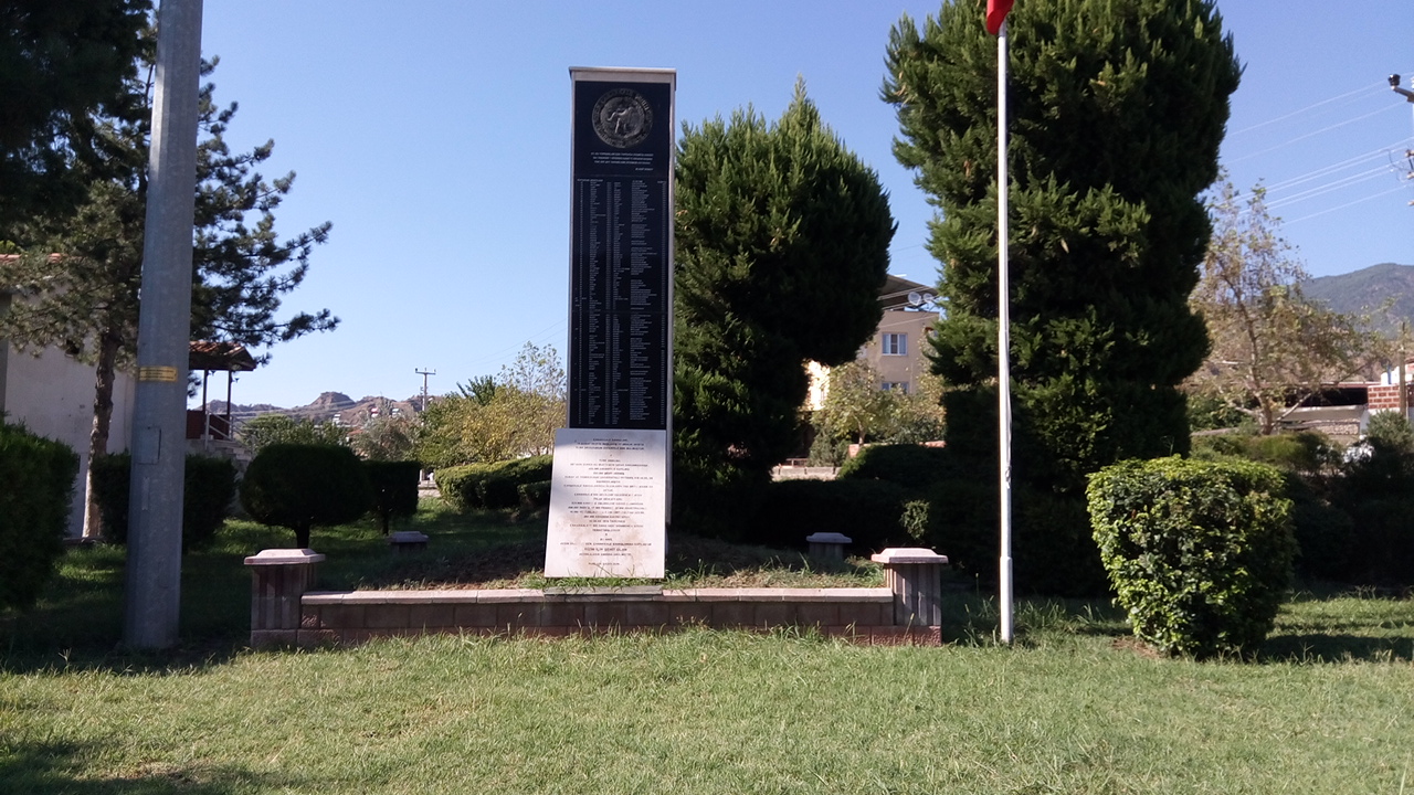 Aydın Çanakkale Şehitleri Anıtı — fotoğraf 2