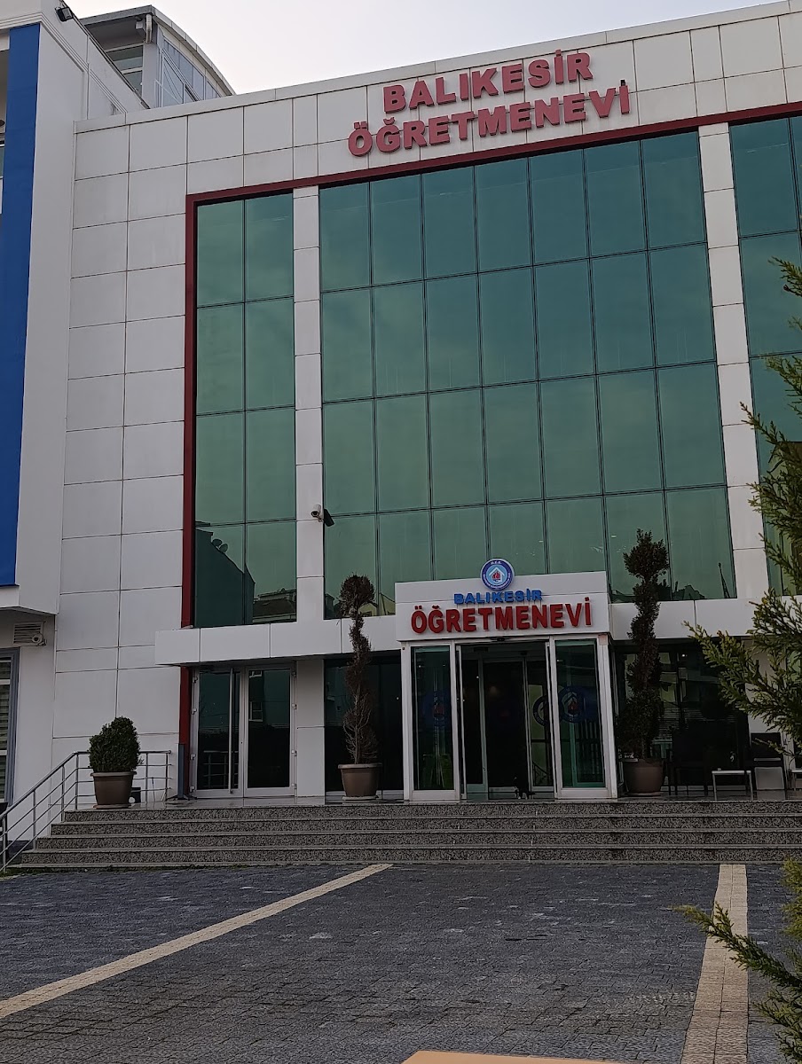 Balıkesir Öğretmenevi — fotoğraf 3