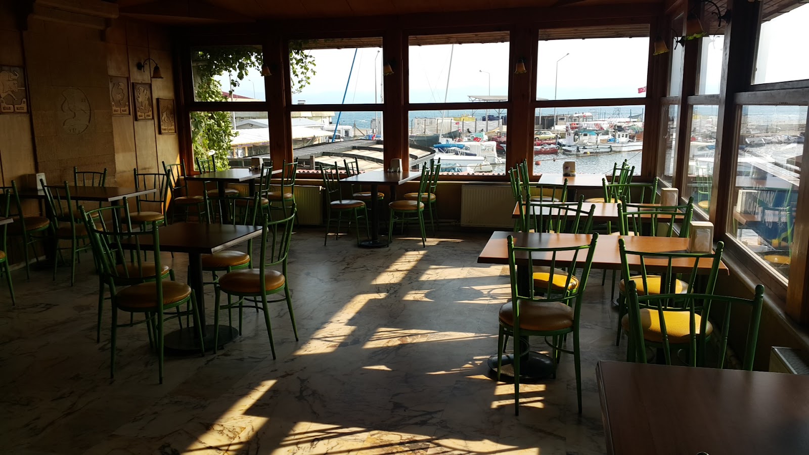 Barınak cafe — fotoğraf 1