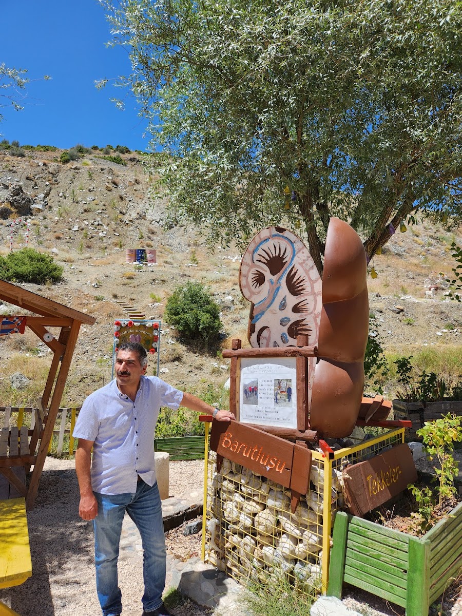 Barutlu Su Park — fotoğraf 1