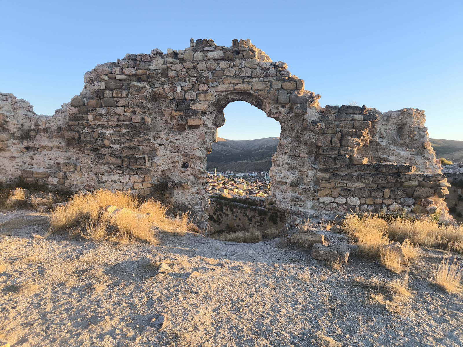 Bayburt: Kale, saat kulesi, Ulu Cami ve köprü