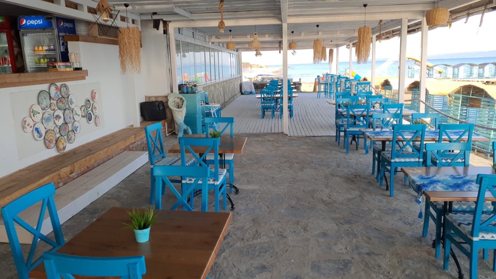 BEYAZ AHTAPOT RESTAURANT — fotoğraf 1