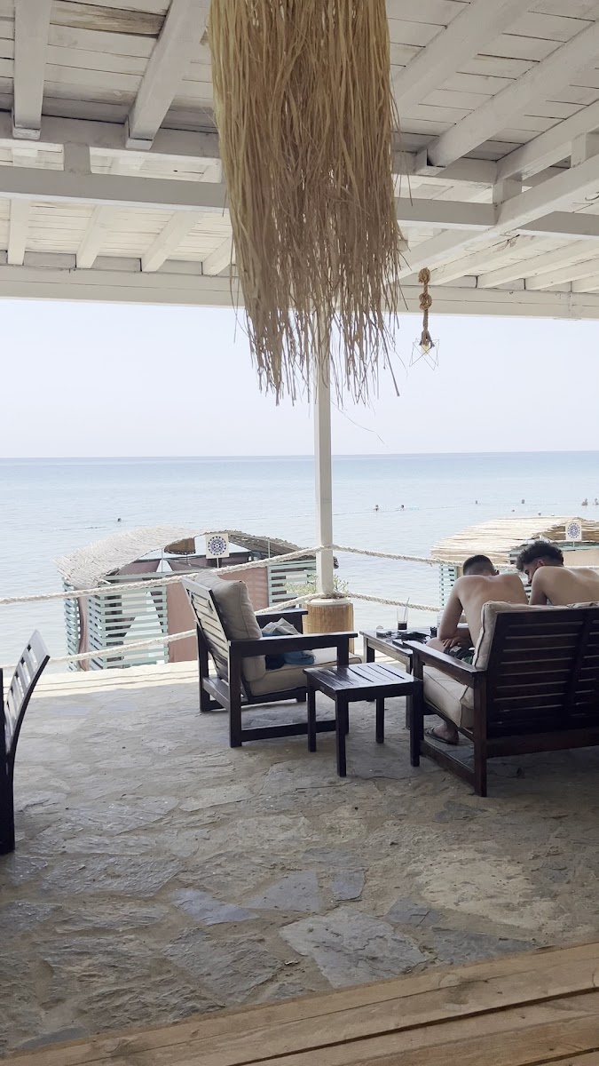 BEYAZ AHTAPOT RESTAURANT — fotoğraf 3