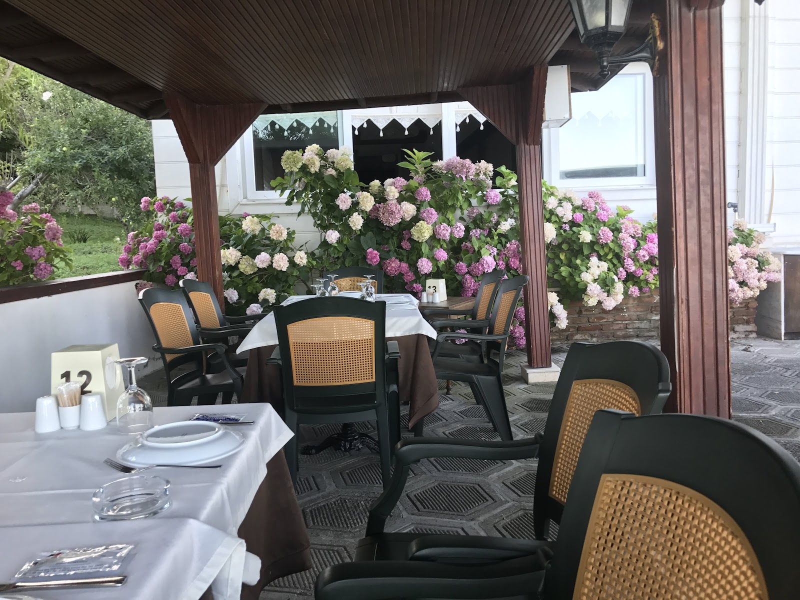 Beyaz Ev Restaurant — fotoğraf 1