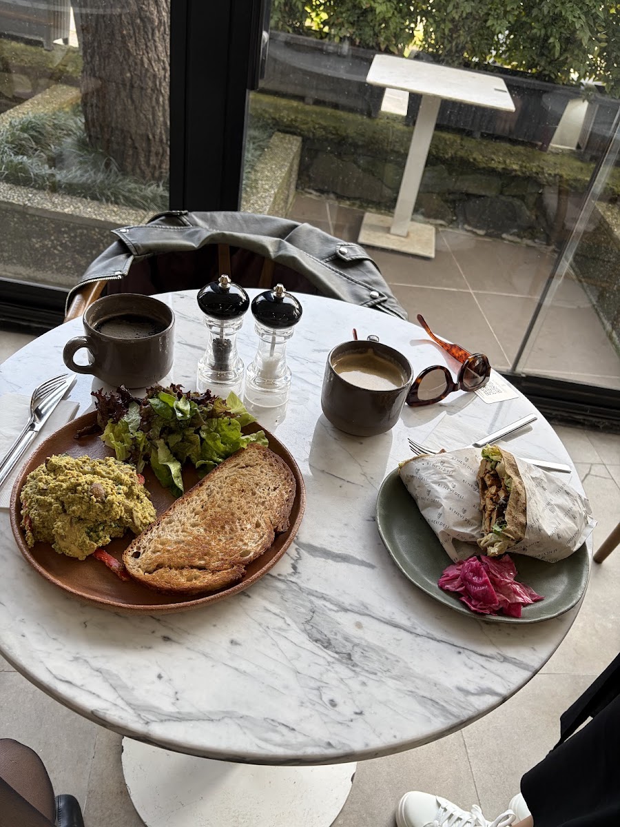 Bi Nevi Deli — fotoğraf 2