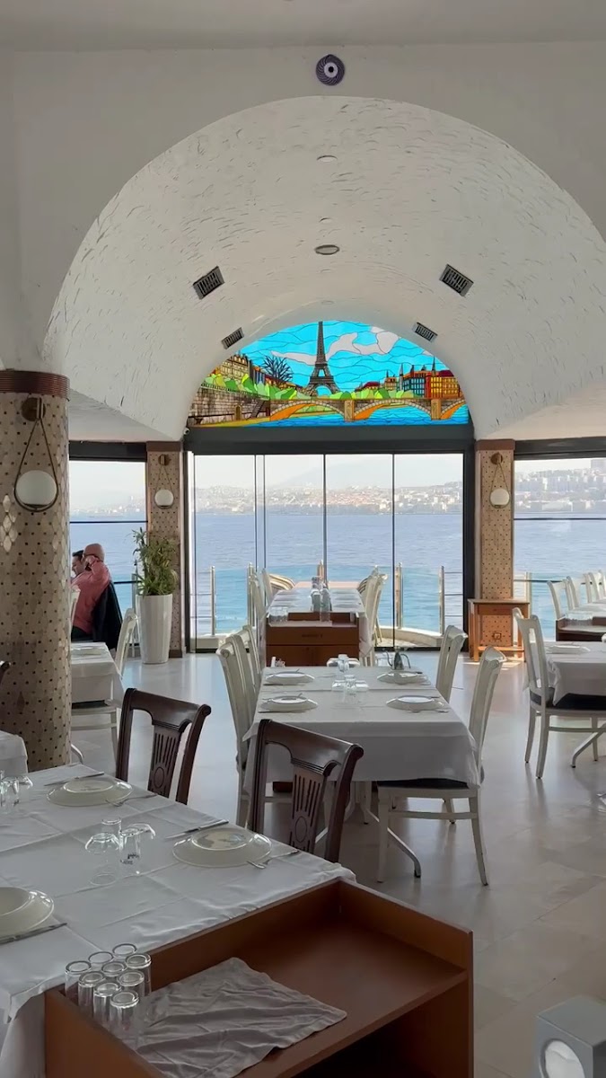 Boğaziçi Restaurant Üçkuyular — fotoğraf 3