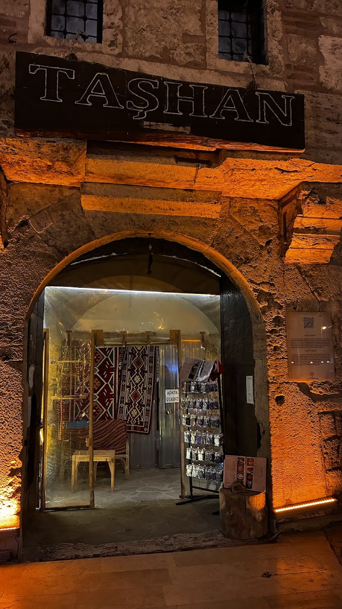 Bolu: Taşhan cafe, çikolata ve köfte