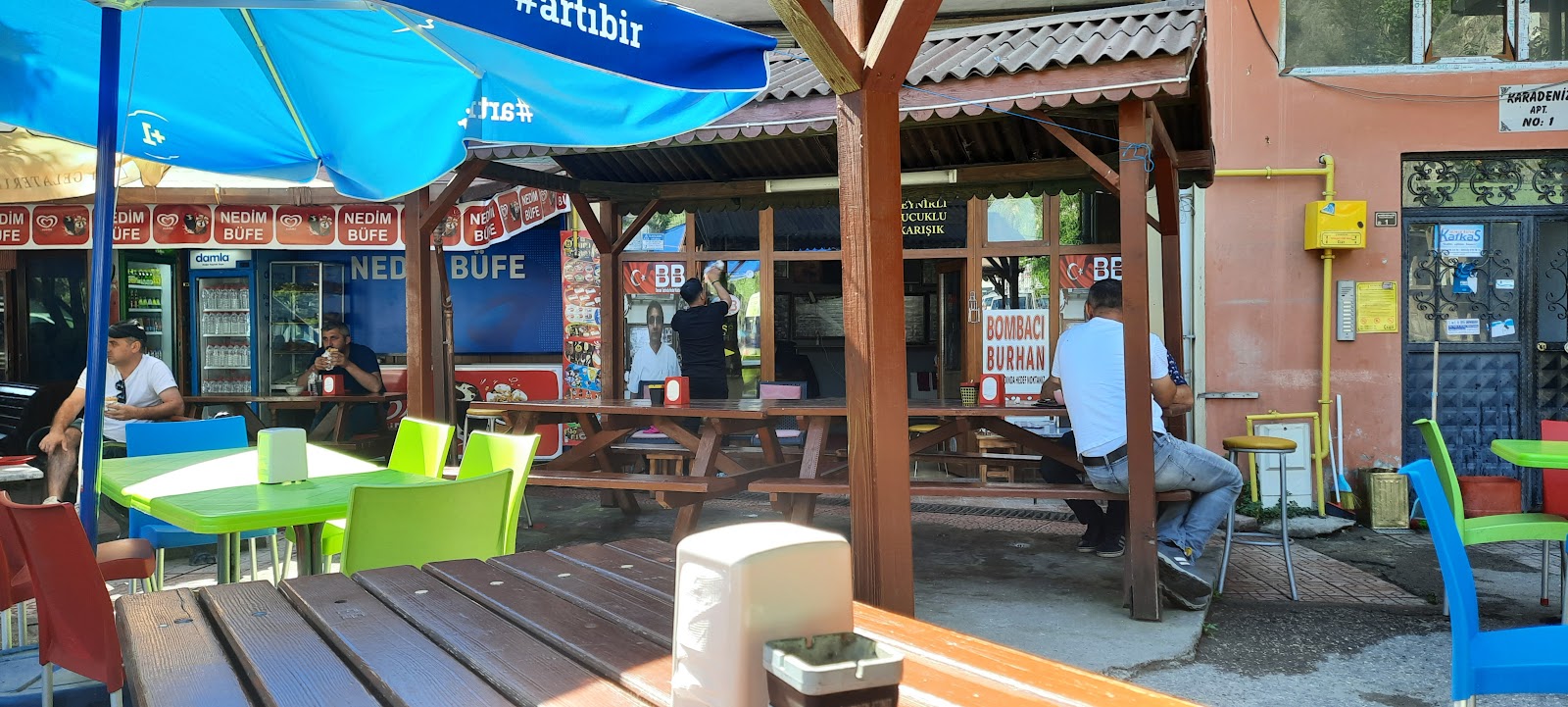 Bombaci Burhan — fotoğraf 1