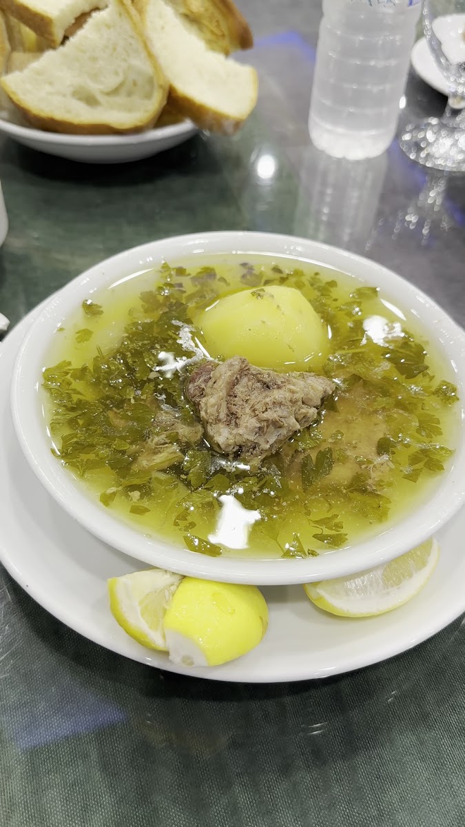 Burhan Usta Köfte Balık — fotoğraf 3