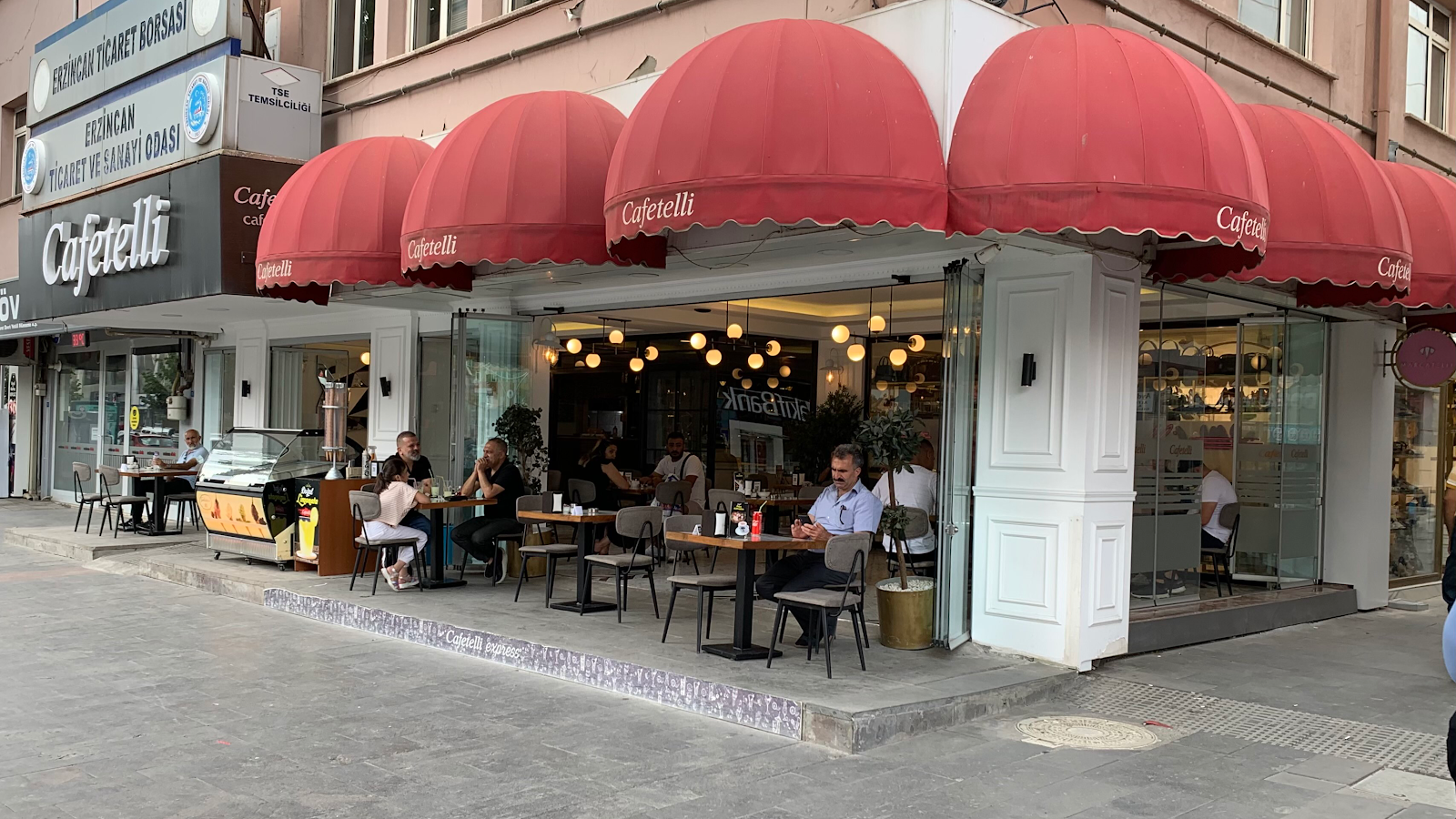 Cafetelli — fotoğraf 1