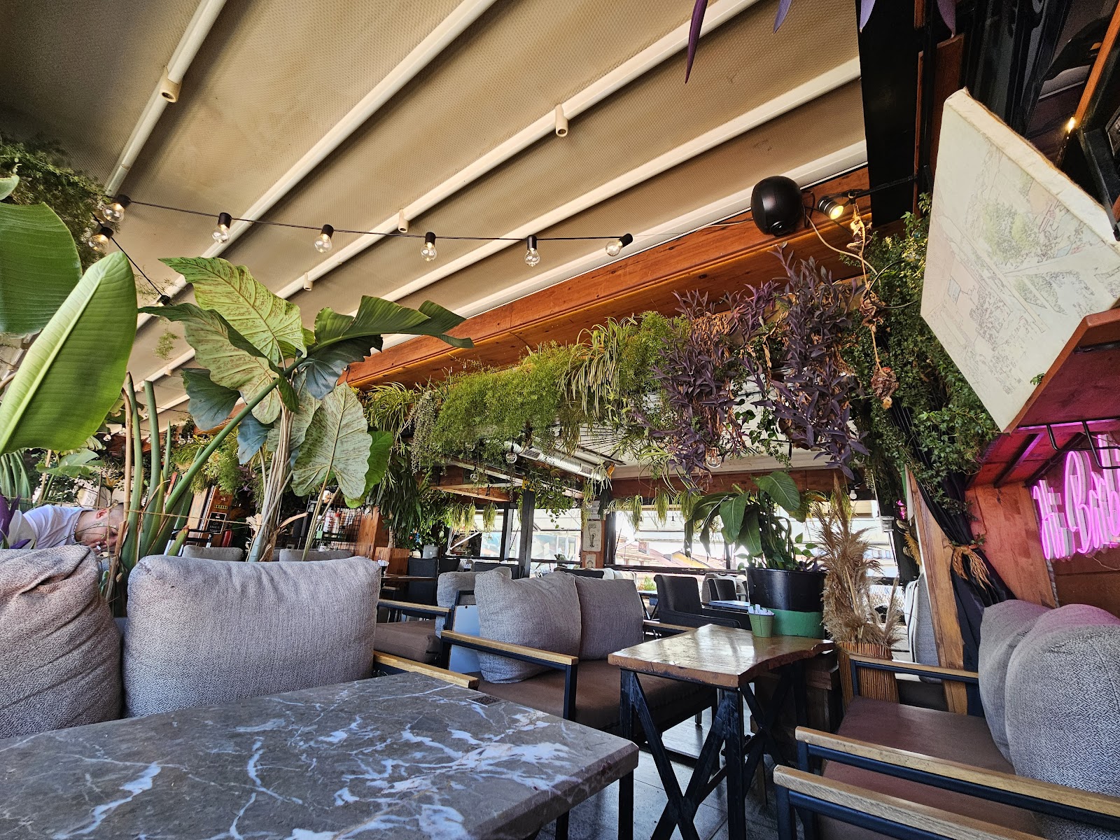 Çatı Cafe — fotoğraf 1