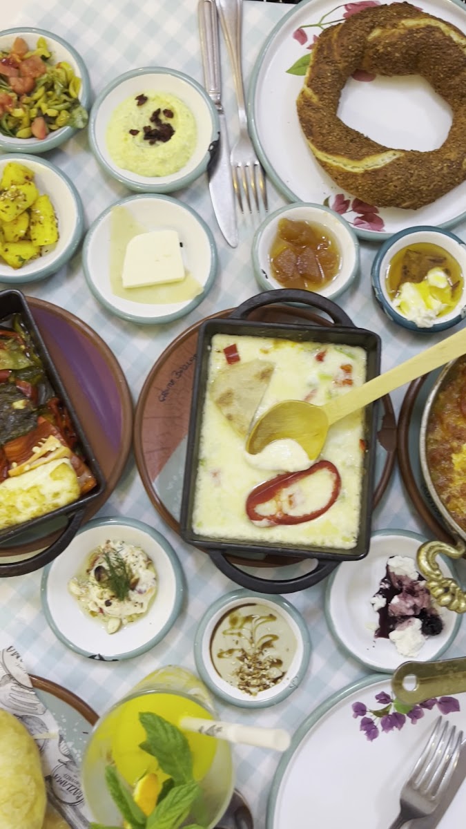 Çeşme Bazlama Kahvaltı Nişantaşı 2 — fotoğraf 3