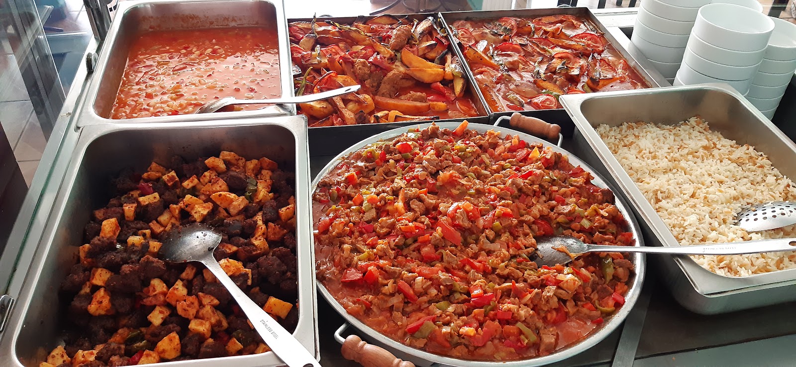 Çınar Kebap lahmacun pide sulu yemek çorba Salonu — fotoğraf 1