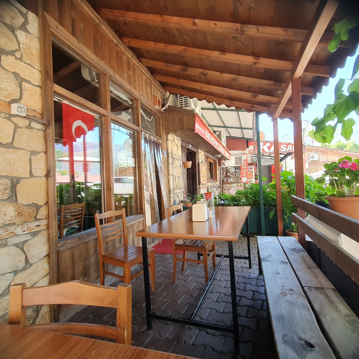 Cumhuriyet Lokantası (Yöresel Ev Yemekleri & Esnaf Lokantası) — fotoğraf 1