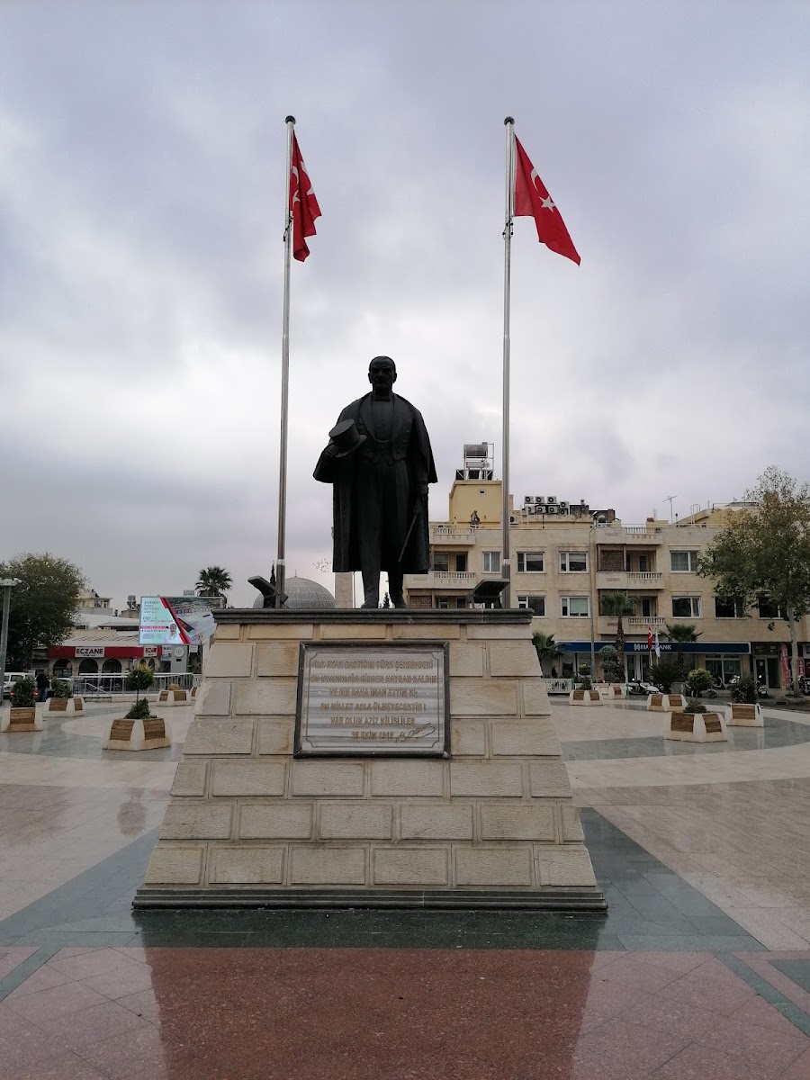 Zonguldak: Cumhuriyet Meydanı ve kent parkı