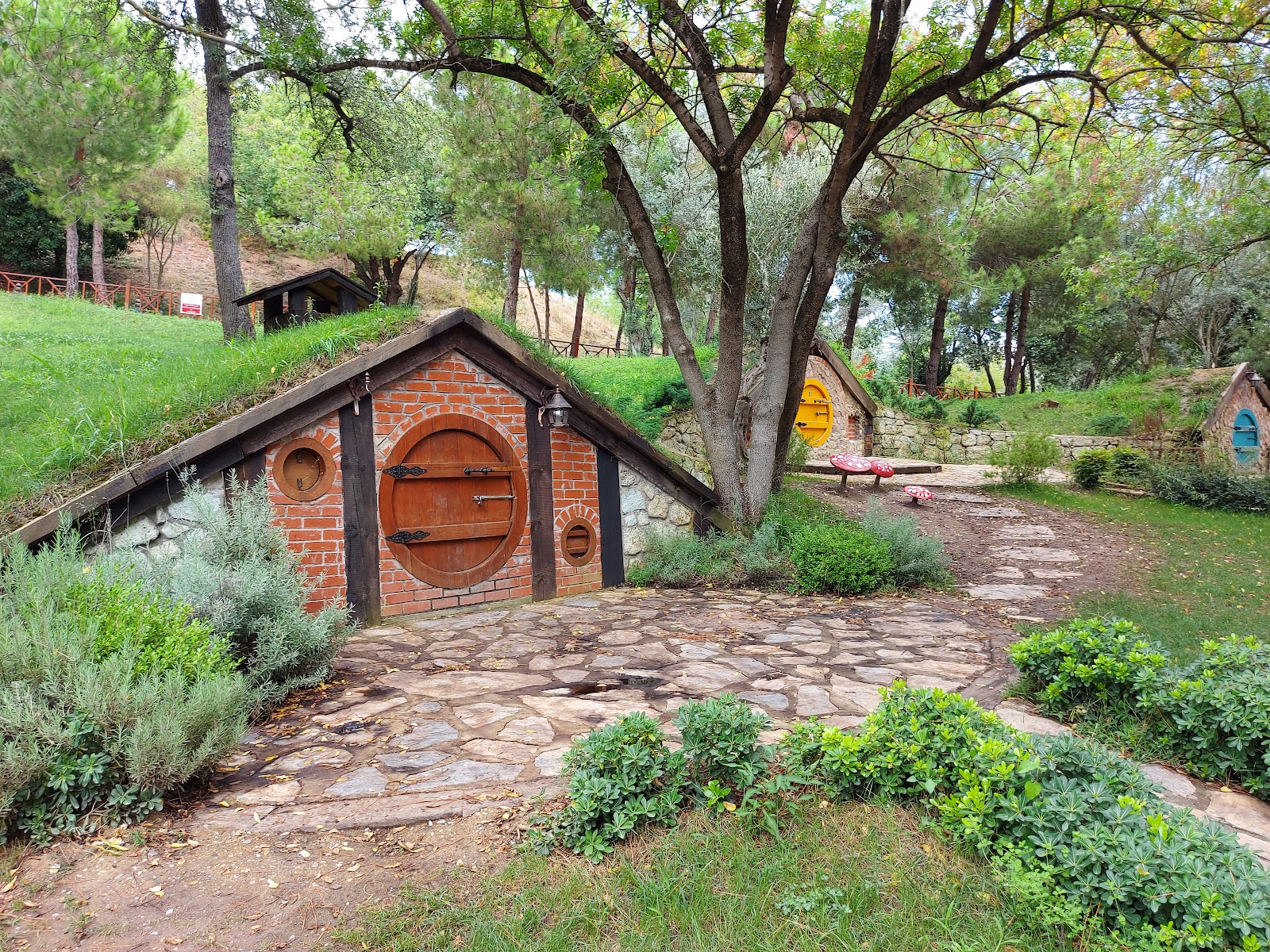 Darıca Hobbit Köyü — fotoğraf 1
