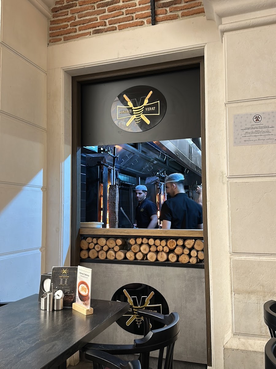 Dönerci Vedat Usta | İzmir - İstinyePark — fotoğraf 2