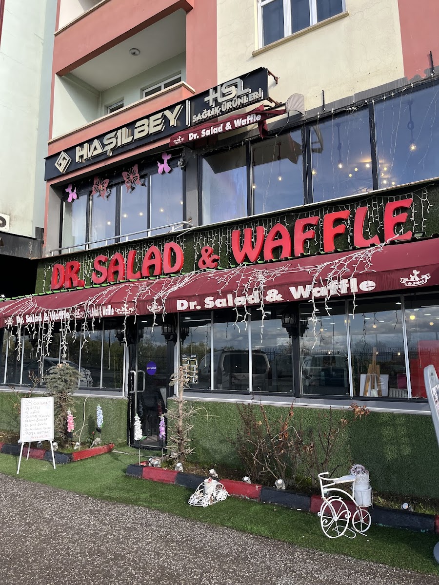 Dr. Salad & Waffle — fotoğraf 1