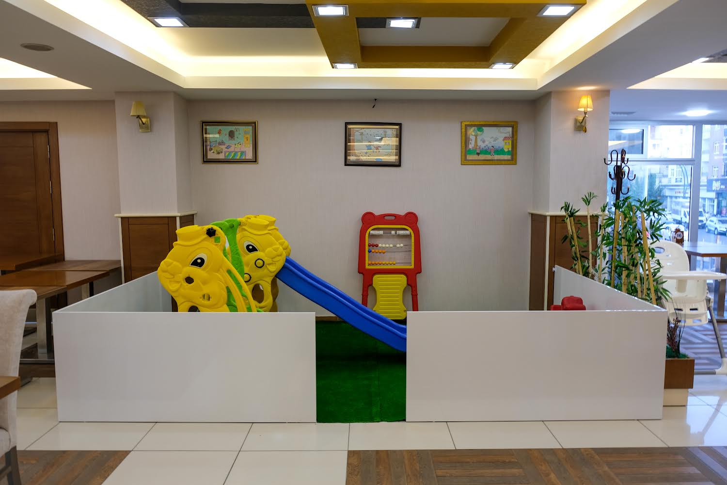 Eis Garden Cafe & Restaurant — fotoğraf 4