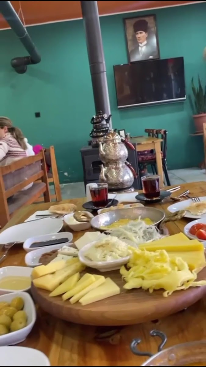 Erkan koçulu Boğatepe Köy Ürünleri Kahvaltı Salonu — fotoğraf 5