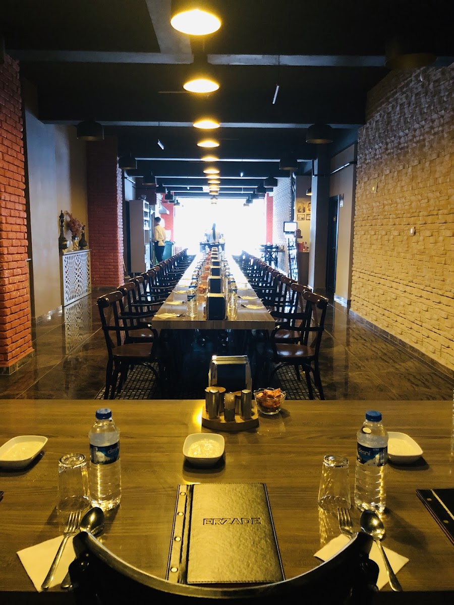Erzade Kebap & Çorba Salonu — fotoğraf 1
