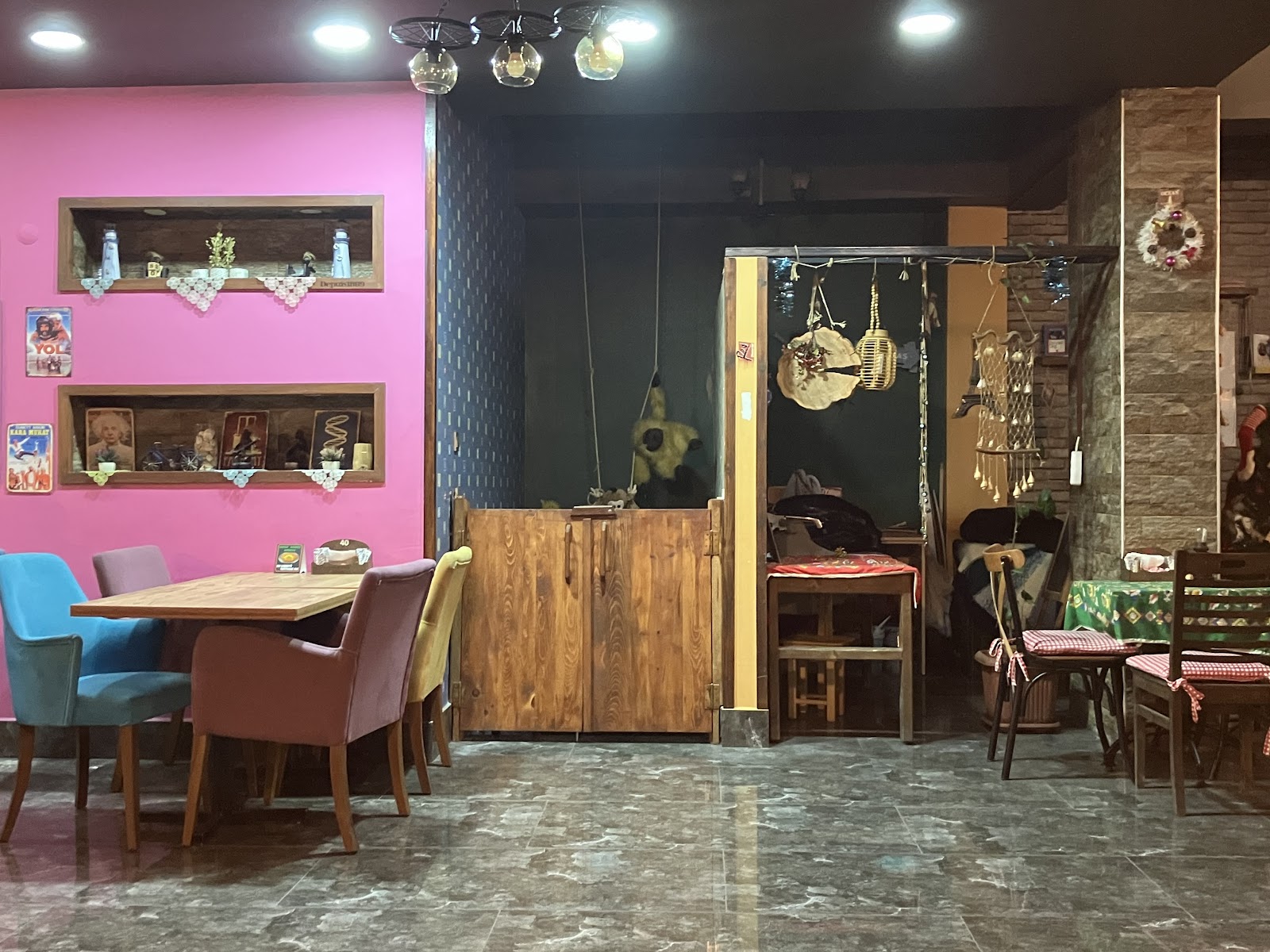 Erzincan: Taş kahve, künefe ve Sefa köfte