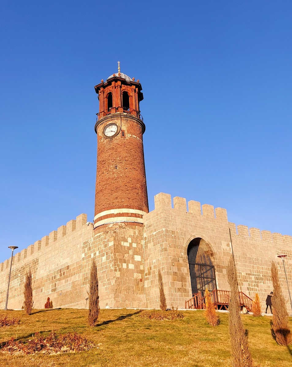 Erzurum: Kale, Yakutiye, Çifte Minareli ve Ulu Cami