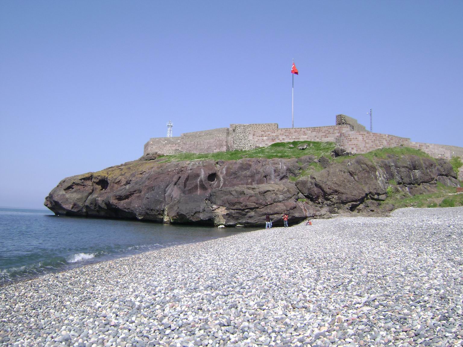 Eynesil Kalesi — fotoğraf 1