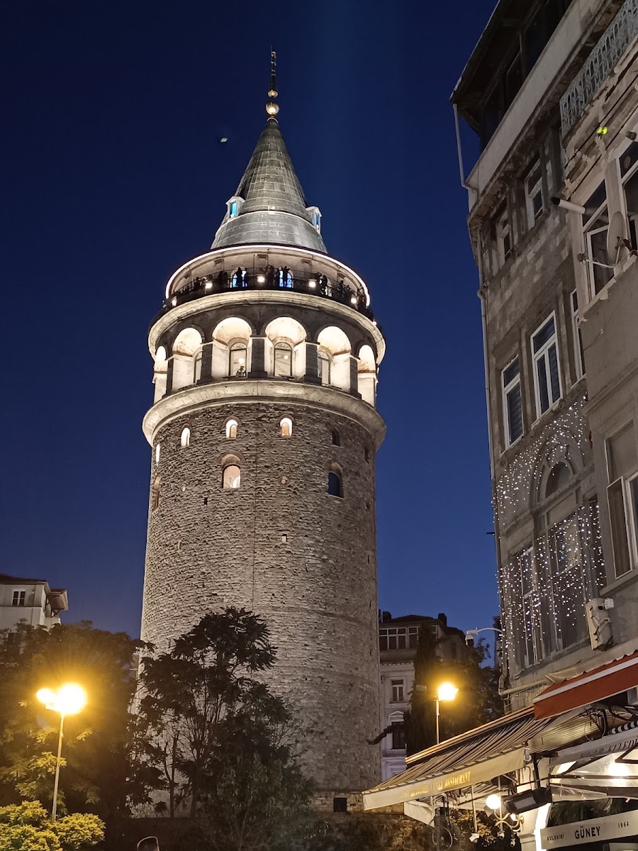 Galata Kulesi — fotoğraf 1
