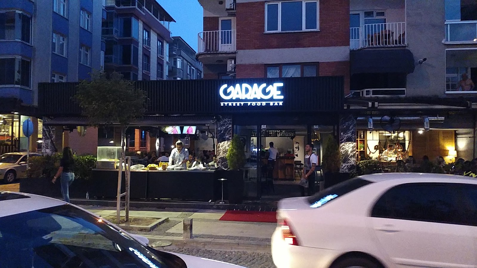 Garage Street Food Bar — fotoğraf 1