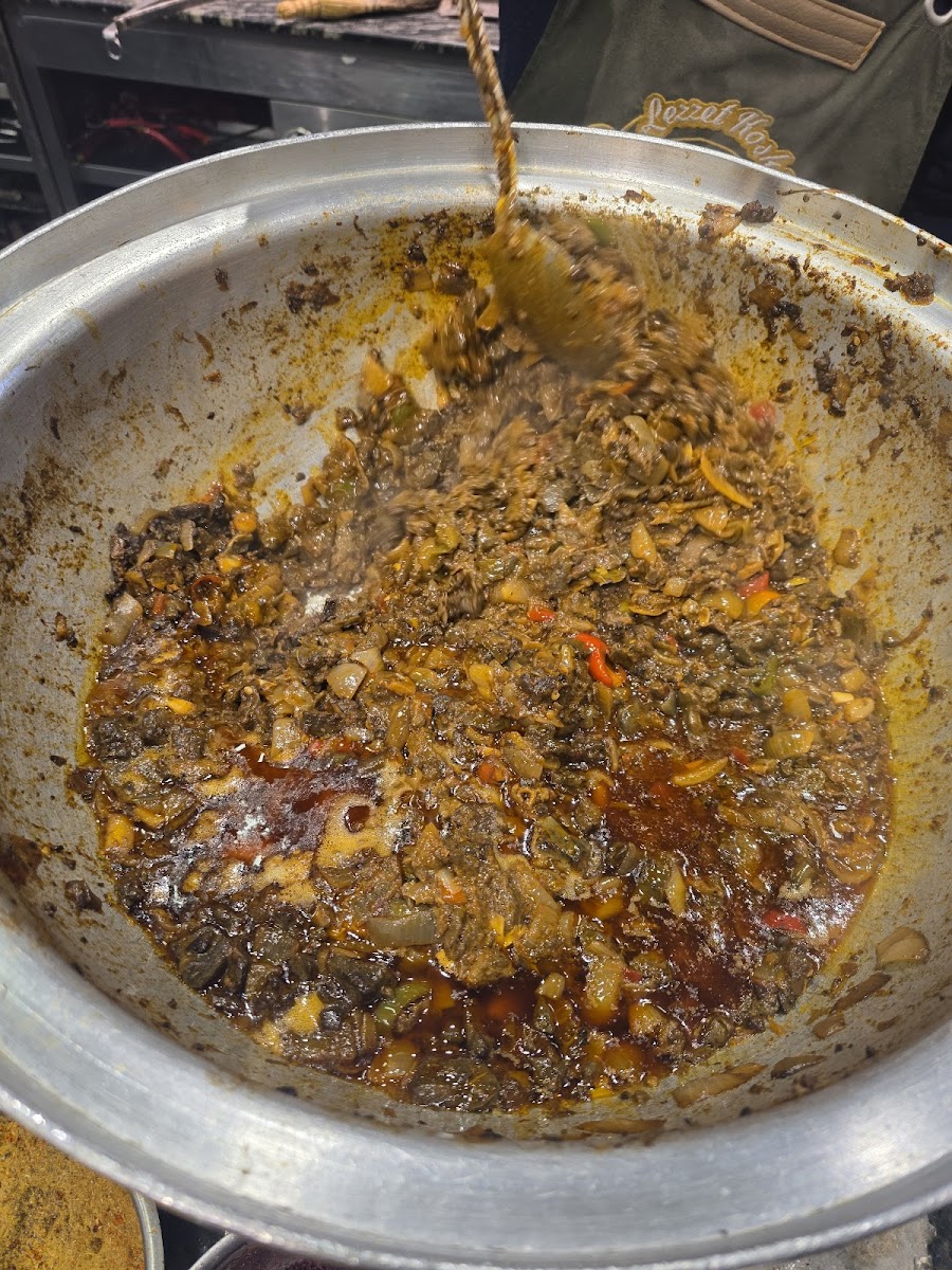 Gazi Köşk Kebap | Kebap - Ciğer - Kavurma - Pide - Lahmacun — fotoğraf 2