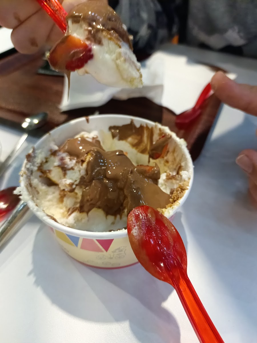 Giliğ Dondurma Konyaaltı — fotoğraf 2