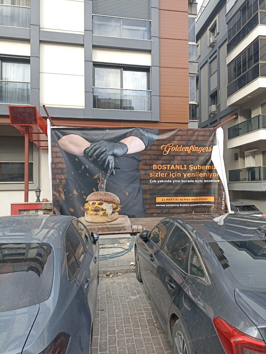 Goldenfingers Burger & Cheesesteak — fotoğraf 2