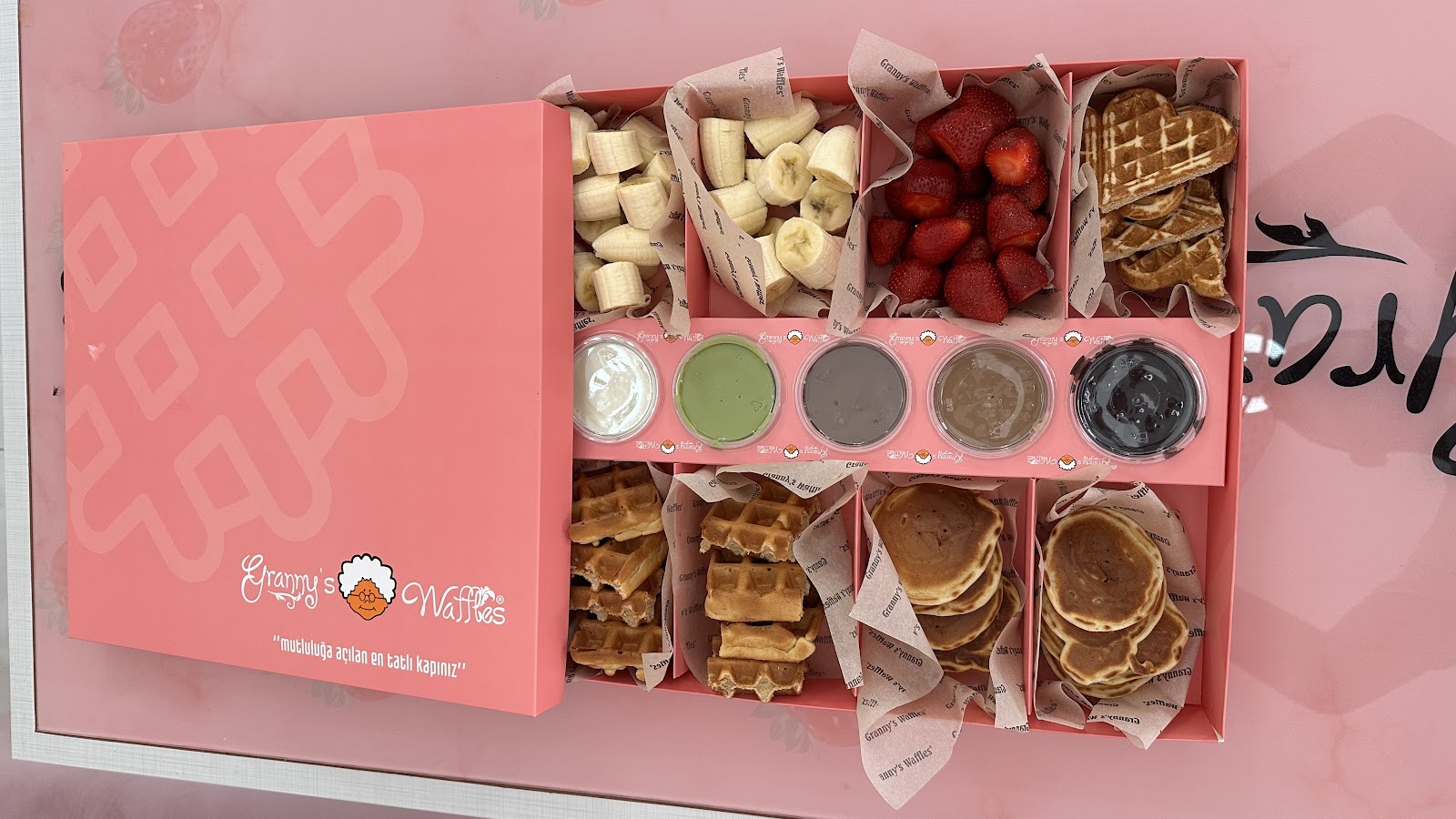 Granny’s Waffles & Kumpir Ağrı — fotoğraf 4