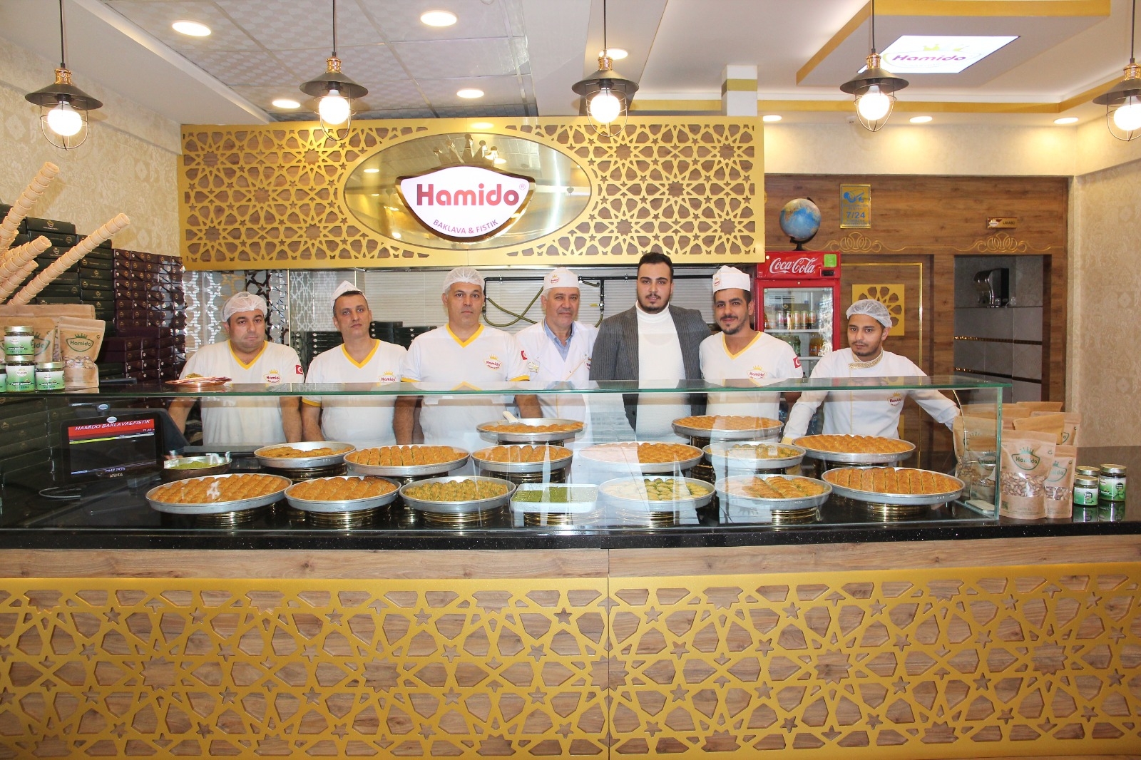 Hamido Baklava & Fıstık Merkez İmalat ve Fabrika Satış Mağazası — fotoğraf 5