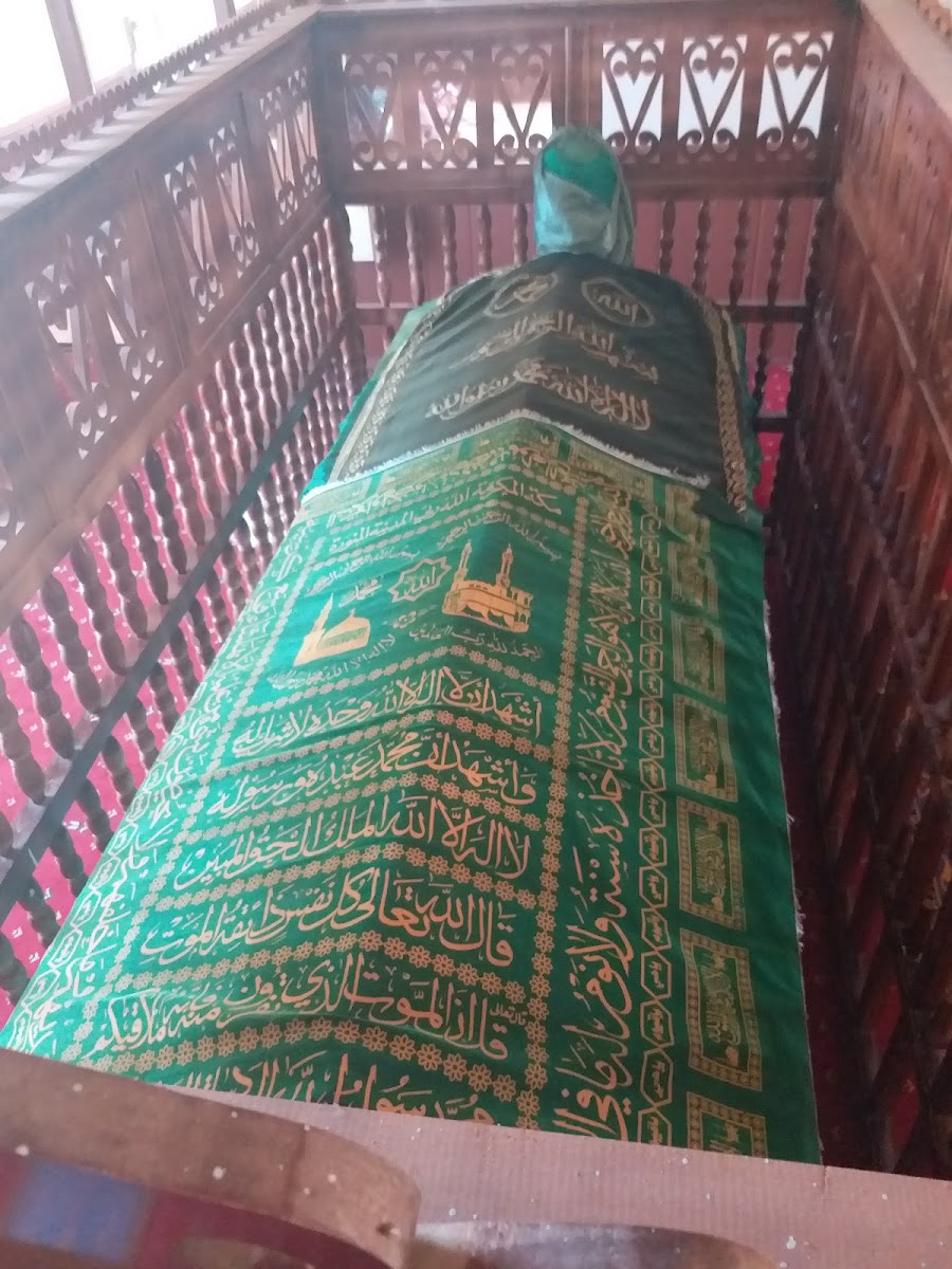 Hazreti Üzeyr Peygamber Türbesi — fotoğraf 1