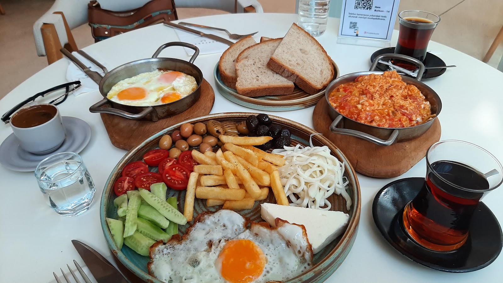 hidden back — fotoğraf 2