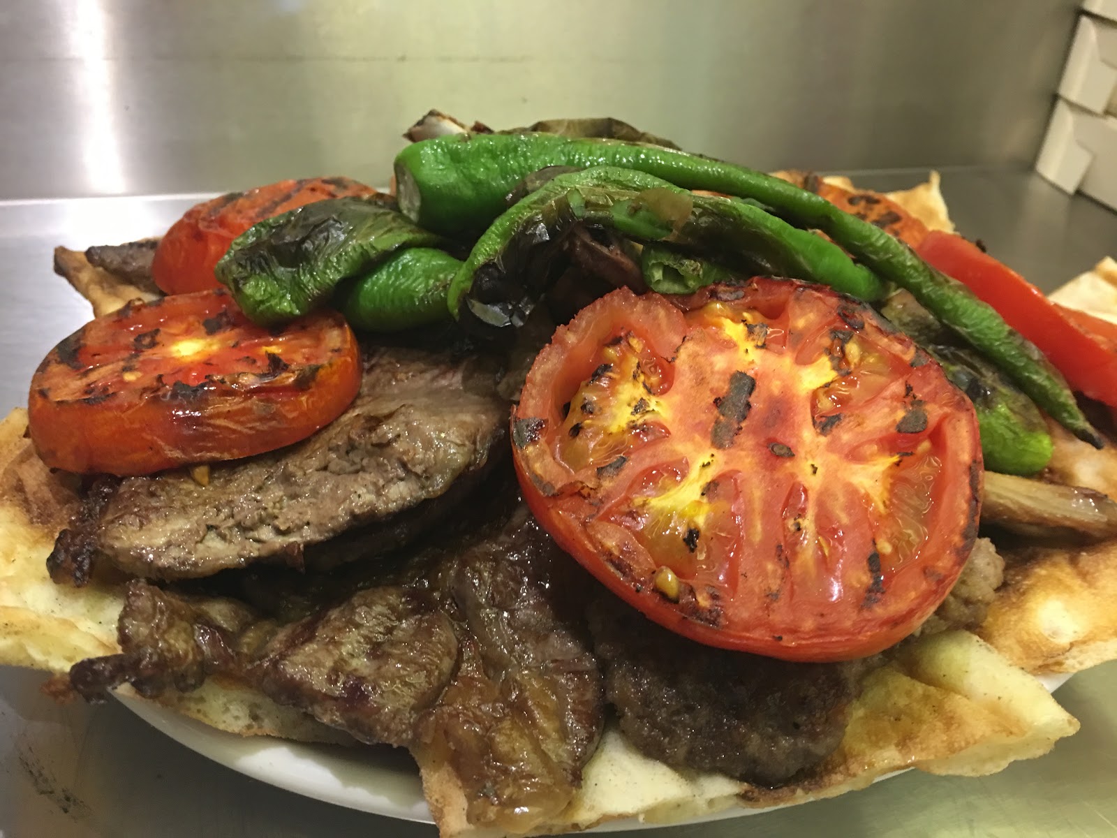 Hocanın Yeri Akçaabat Köfte — fotoğraf 2