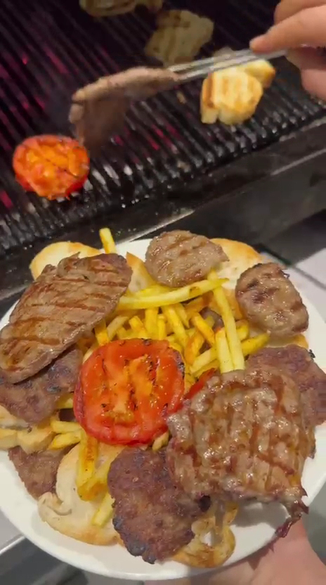 Hocanın Yeri Akçaabat Köfte — fotoğraf 3