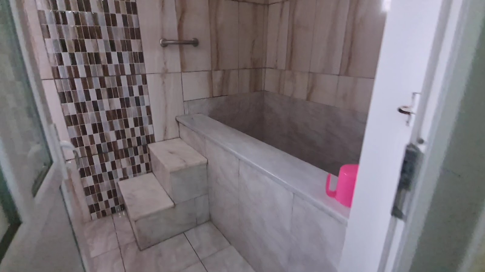 ILGIN BELEDİYESİ KAPLICALARI ve APART OTELLERİ — fotoğraf 4