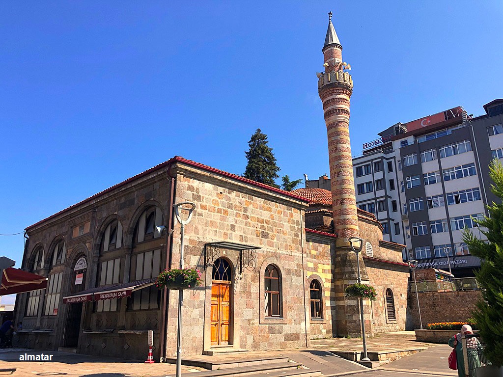 İskender Paşa Cami — fotoğraf 1