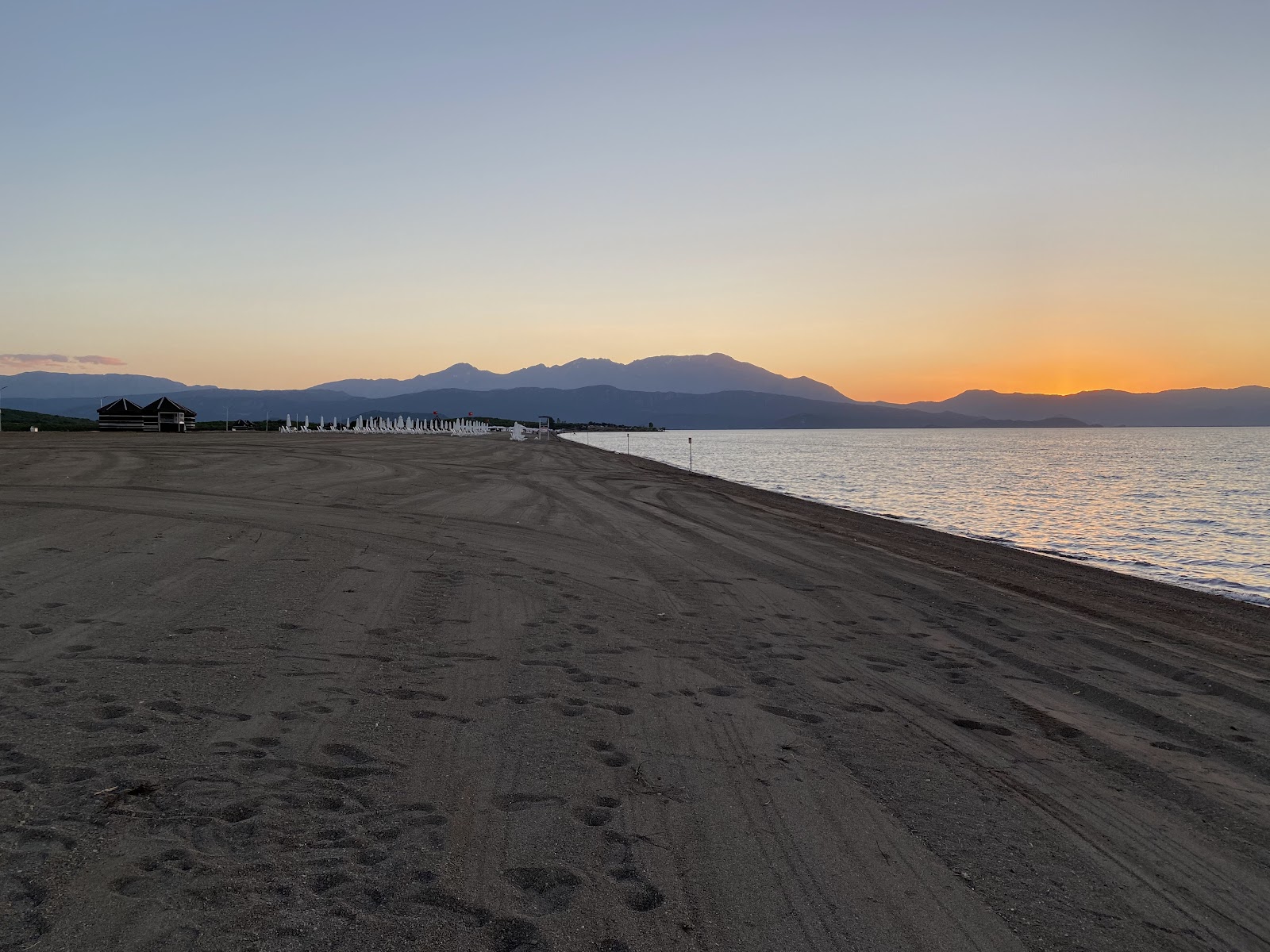 Karaburun Plajı — fotoğraf 2