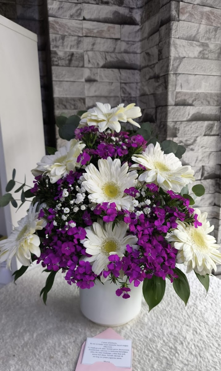 Karmen Çiçekçilik — fotoğraf 2