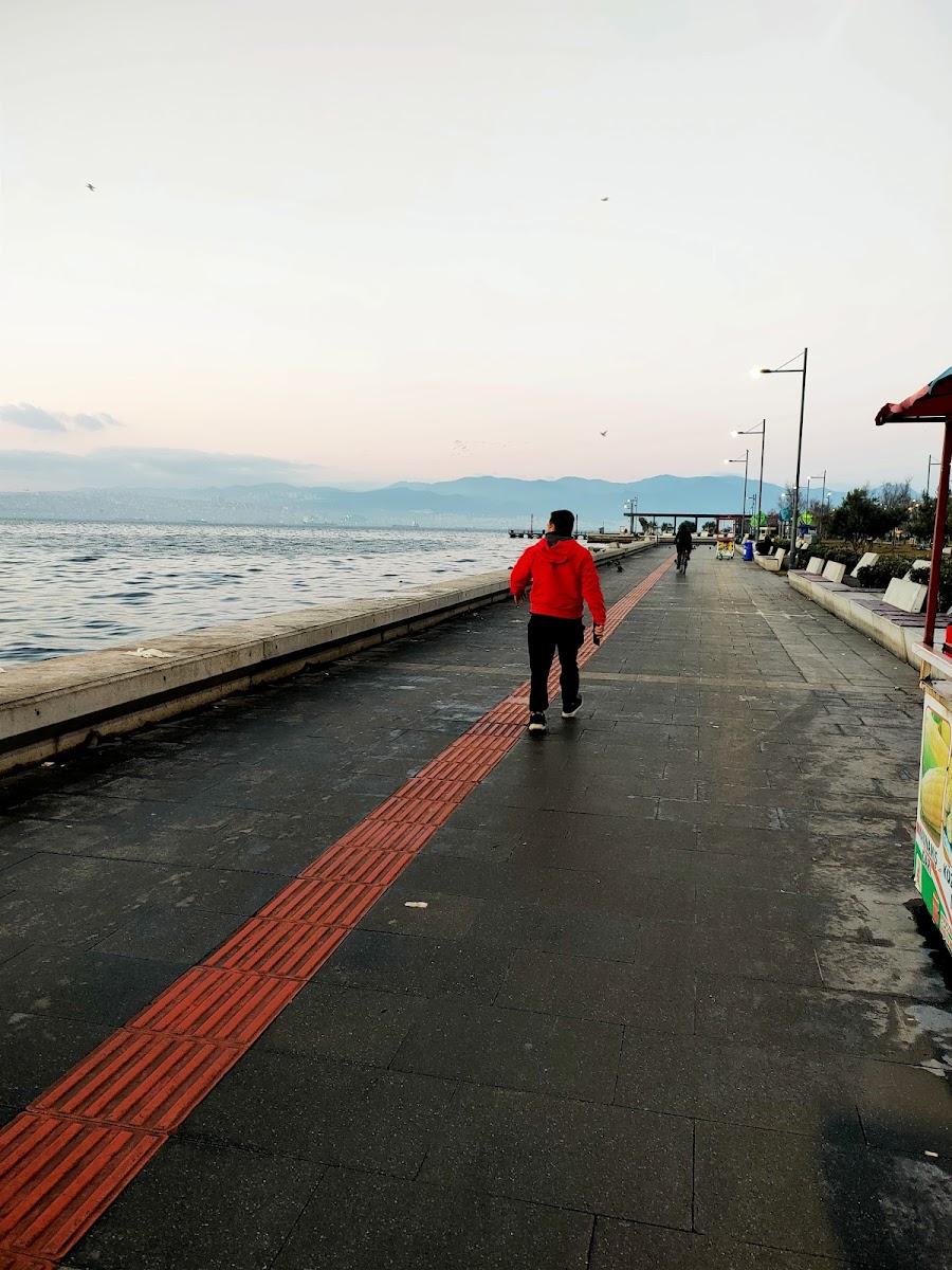 Karşıyaka Sahil — fotoğraf 5