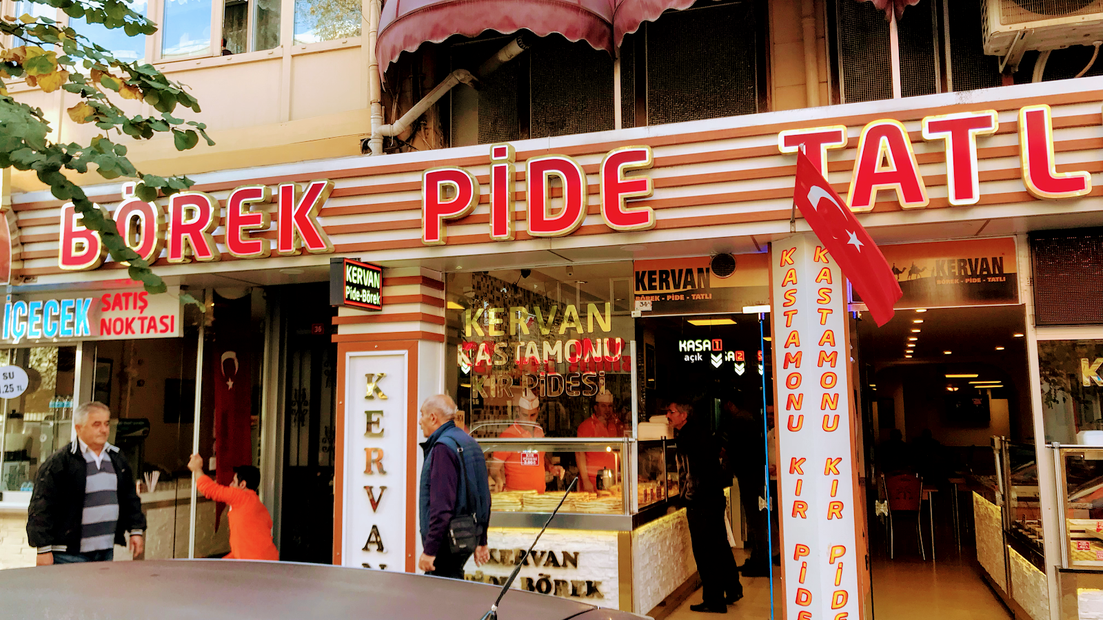 Kervan Pide Börek Tatlı Fırını — fotoğraf 1