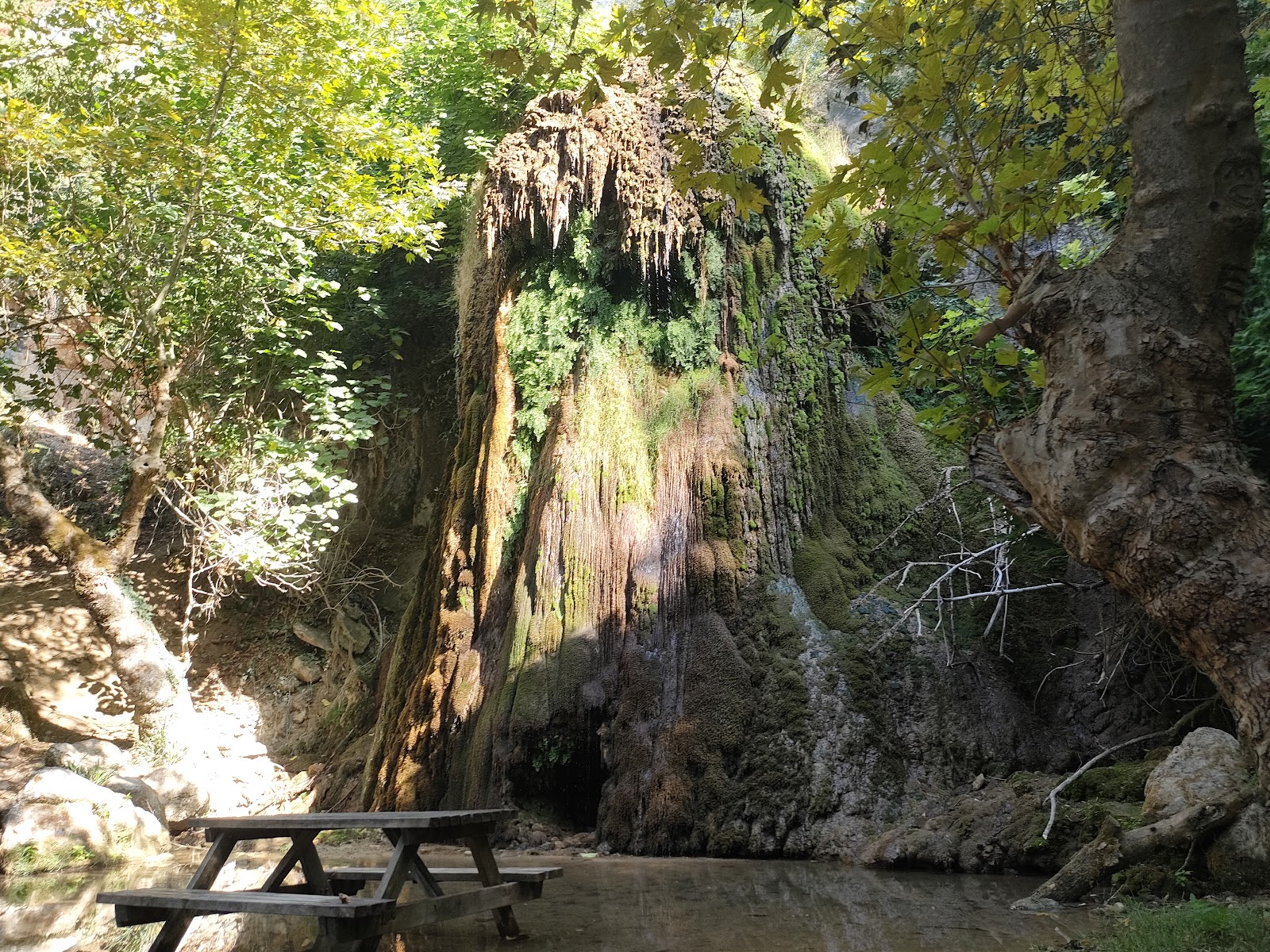 Kınık Şelalesi Tabiat Parkı — fotoğraf 1